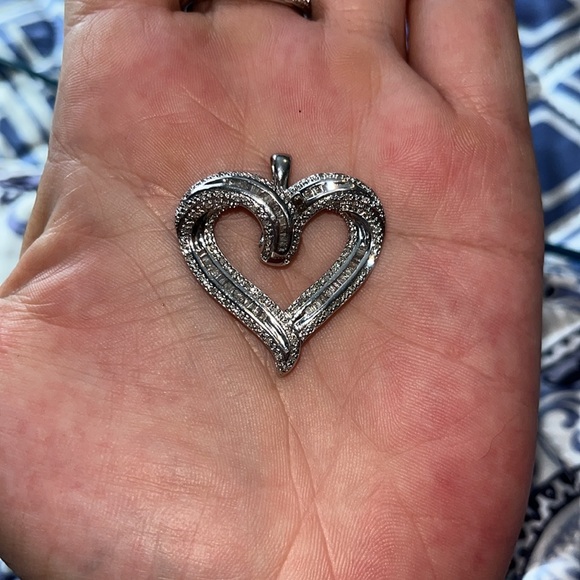 Large Sterling Silver and Diamond Heart Pendant!!! - Picture 7 of 7